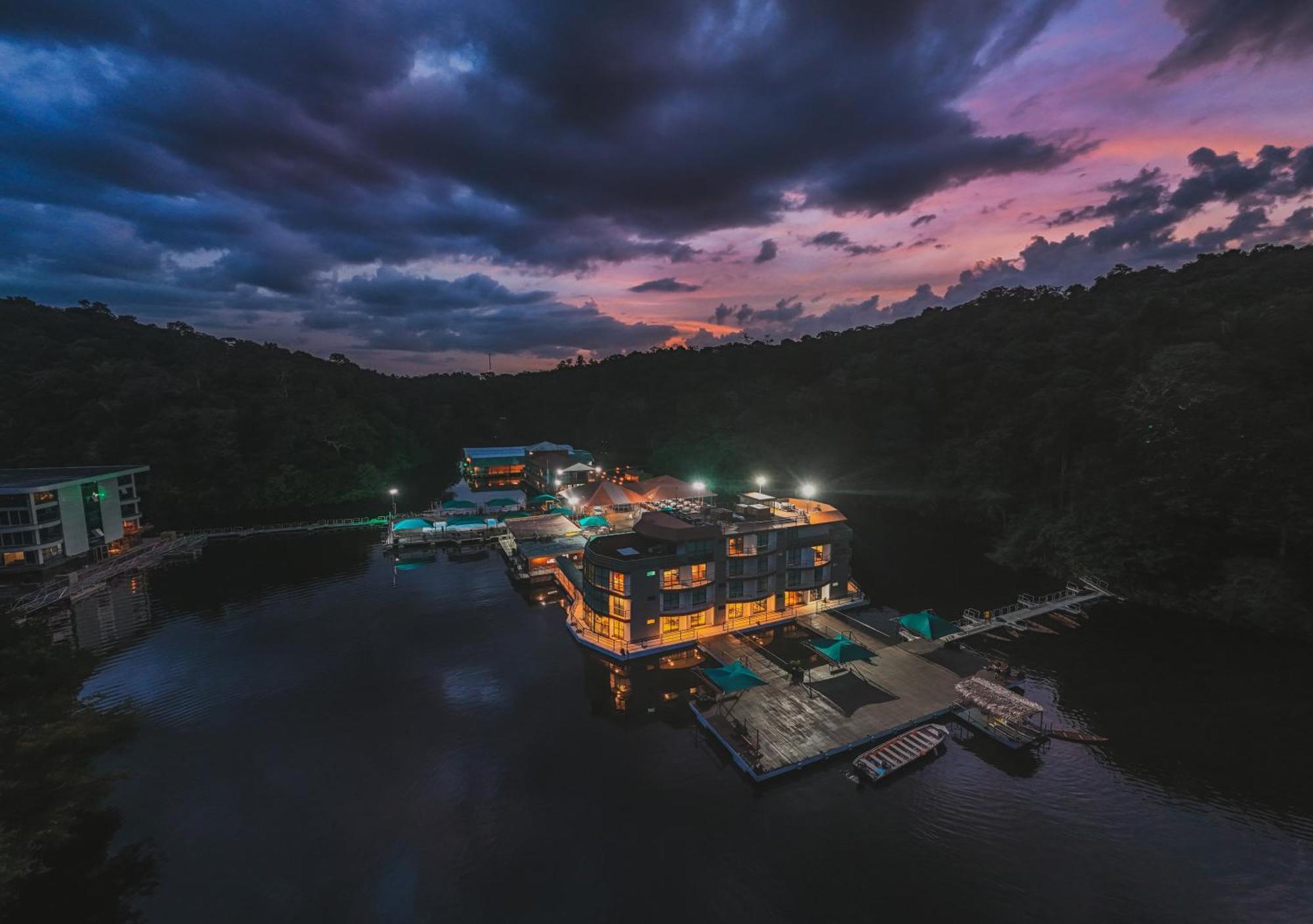 Uiara Amazon Hotel